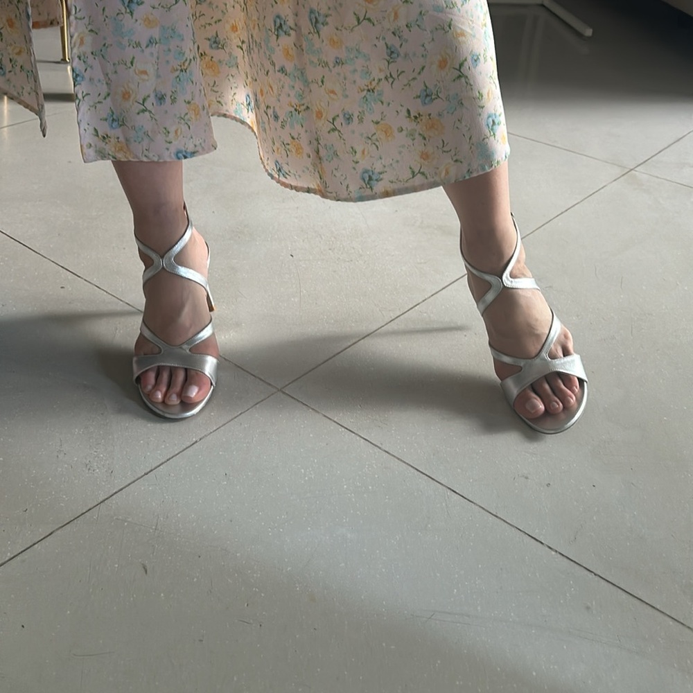 ⭐️ Stuart Weitzman Mariposa Ankle Sandal Size 10 - Picture 8 of 12